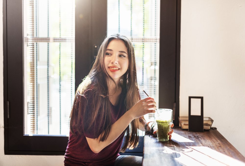 17 Gambar Kocak Soal Kamu yang Bokek Kalau di Kafe Kelamaan. Nggak Bisa Minum Pelan