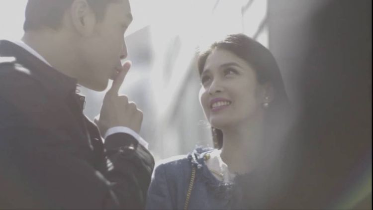 Culikan gambar dari video prewedding Sandra-Harvey.