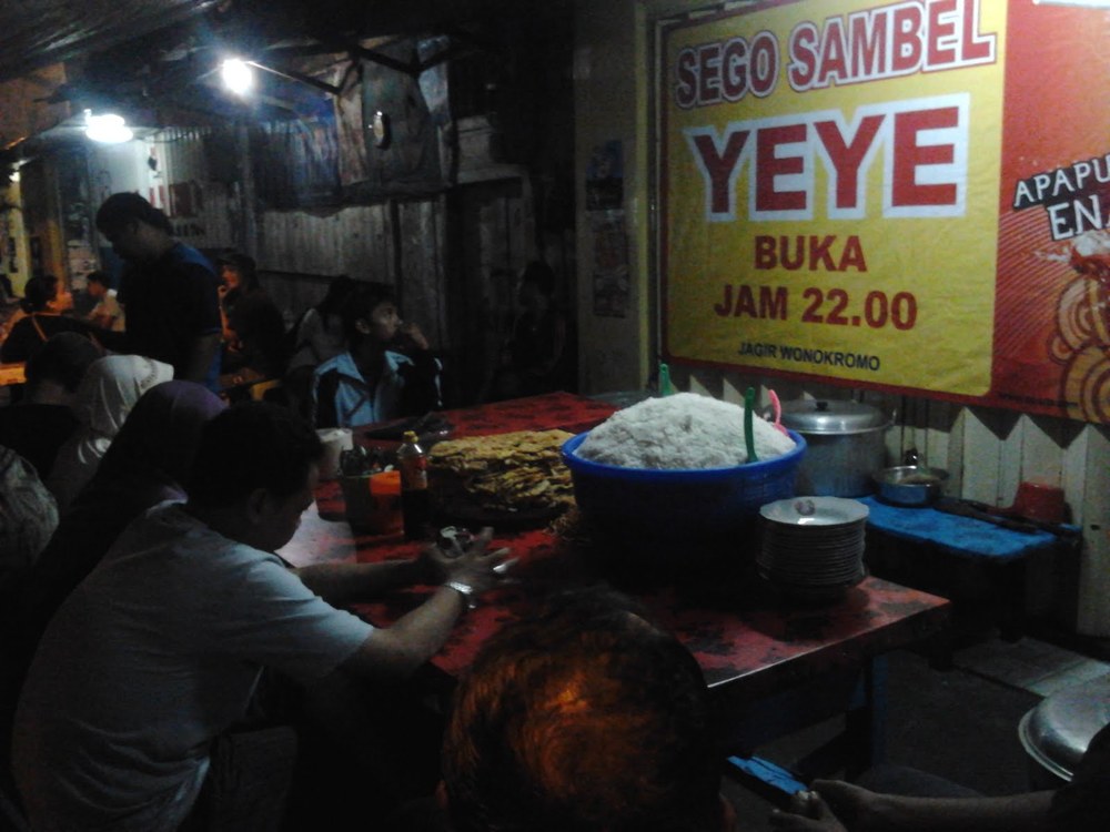 Belum Sah Jadi Arek Suroboyo Hits Kalau Belum Cobain 9 Kuliner Tengah Malam ala Suroboyoan, Cuk!