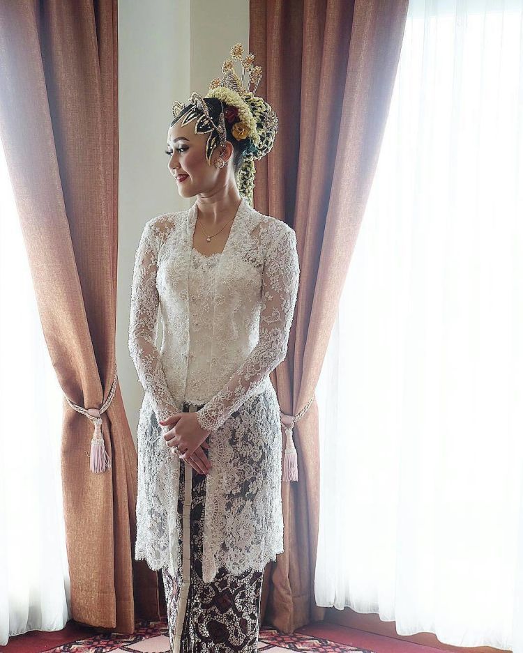 15 Kebaya Sederhana Ini Bisa Jadi Inspirasi Untuk 