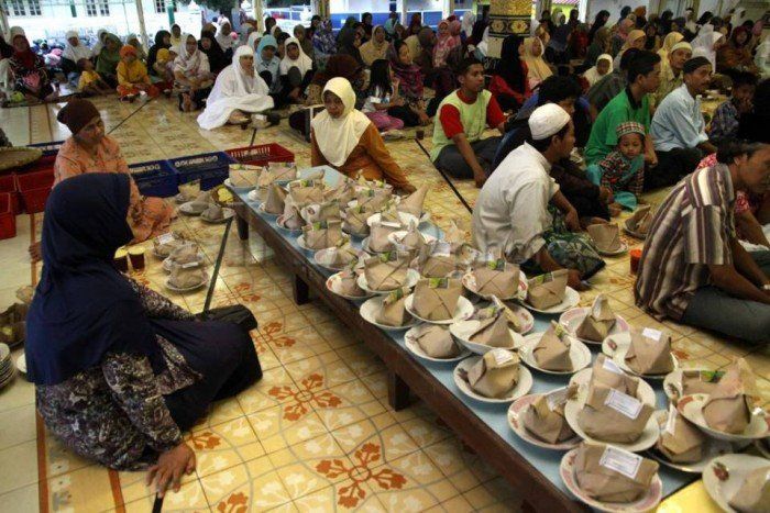 fokuuus. jangan ngeliatin bungkusan mulu