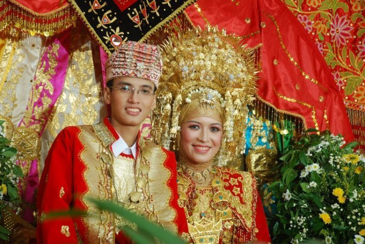 Mending Banyakin Liburan Kalau Kamu Masih Percaya Mitos Jawa Sama Minang Nggak Boleh Nikah