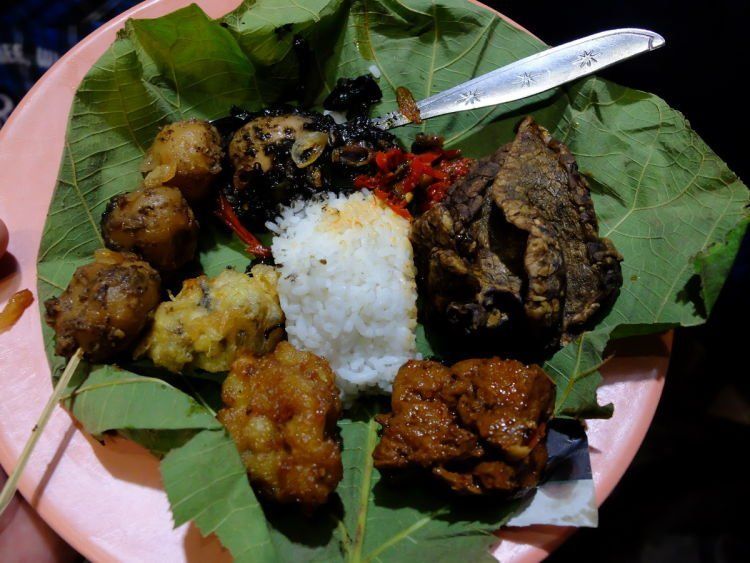 Nasi Jamblang Cirebon