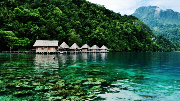 Sambutlah, Pantai Ora. Pantai Idaman untuk Mesra-mesraan Bersama Kekasih Tersayang!