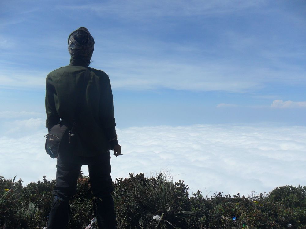 Ini adalah Tentang Jarak dan Bidadari Penyelamat