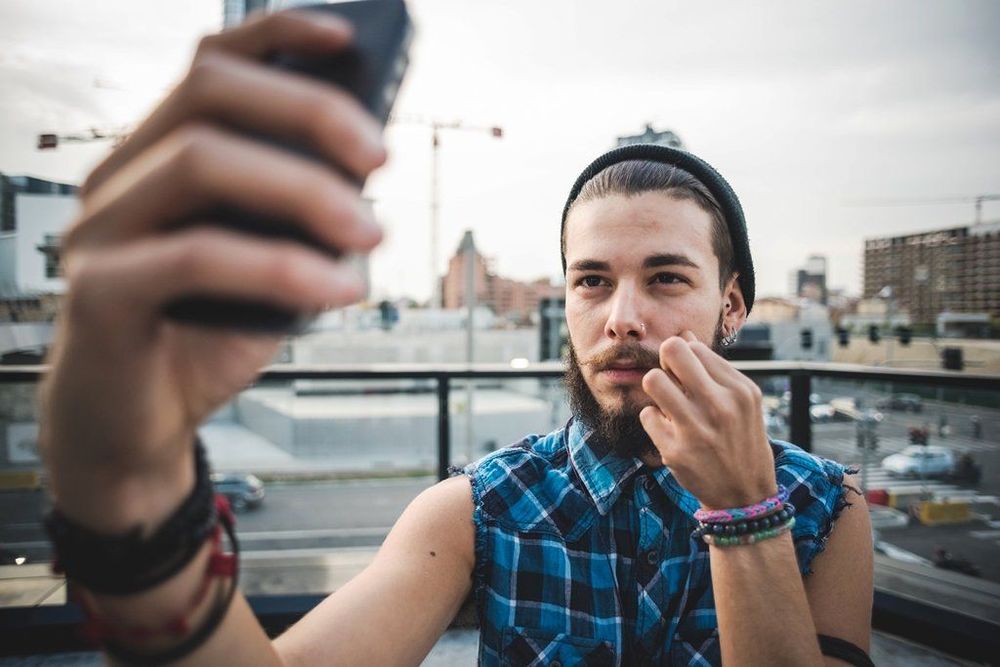 Boys, Jangan Keseringan Selfie! 6 Hal Ini Bisa Terjadi Kalau Kamu Keseringan Selfie Di Medsos