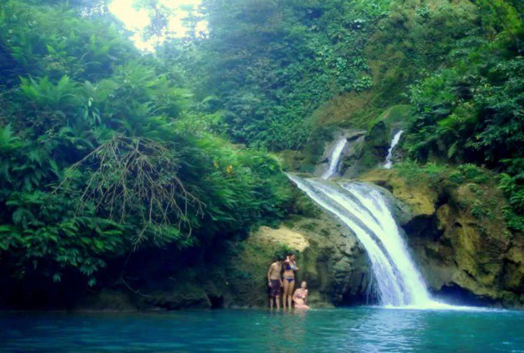 ini air terjun waikelo sawah