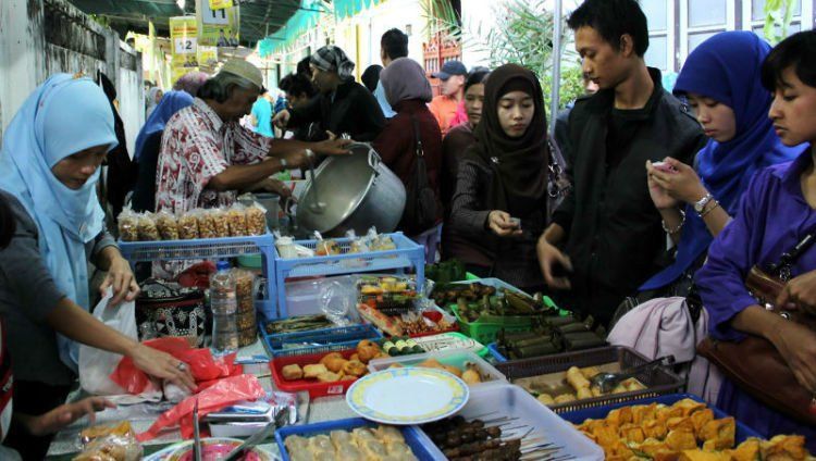 Ngabuburit buka puasa