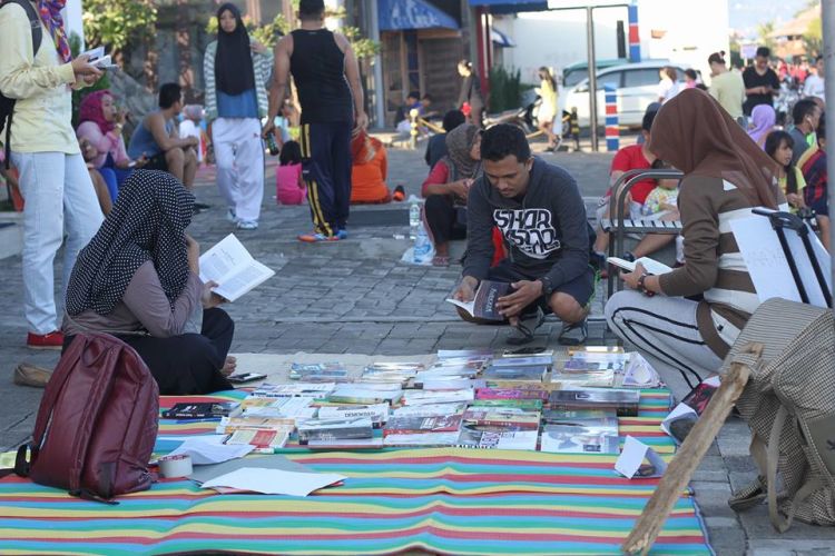 yuk baca bareng di Pecandu Buku