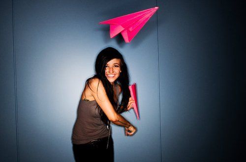 girl-lights-paper-plane-pretty-Favim.com-144935