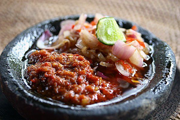 12 Resep Sambal Buat Pecinta Pedas Sejati. Yuk, Bikin Sendiri!