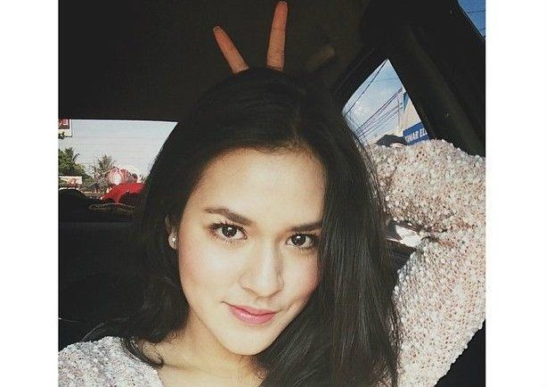 5 Trik Selfie Berdasarkan Lokasi. Biar Hasil Fotomu Nggak Kalah Sama Selebriti!