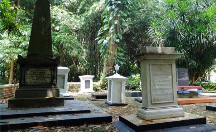 Makam belanda bernuansa horor