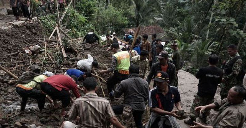 Jawa Tengah Dilanda Banjir dan Longsor yang Menelan Korban Jiwa. Bantu Doa untuk Mereka