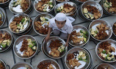 Daripada Sibuk Mikirin Es Teh Sebelum Waktu Berbuka, Mending Ngabuburit Bermanfaat dengan 5 Cara Ini