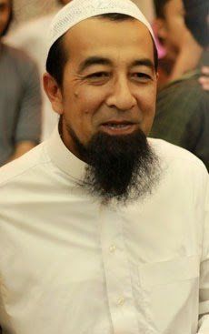 Ustaz Azhar Idrus.