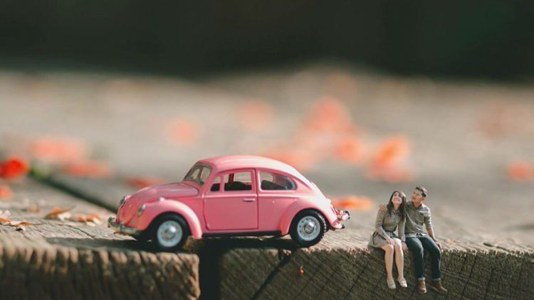 Buat Para Traveler, 15 Foto Prewedding Miniatur Ini Bikin Momen Nikahmu Bakal Lekat di Hati