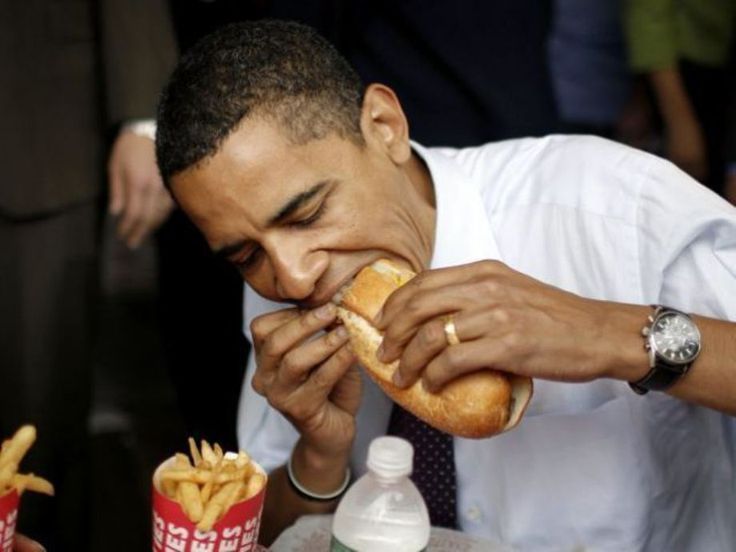 bahkan Obama pun sibuk banget makan!