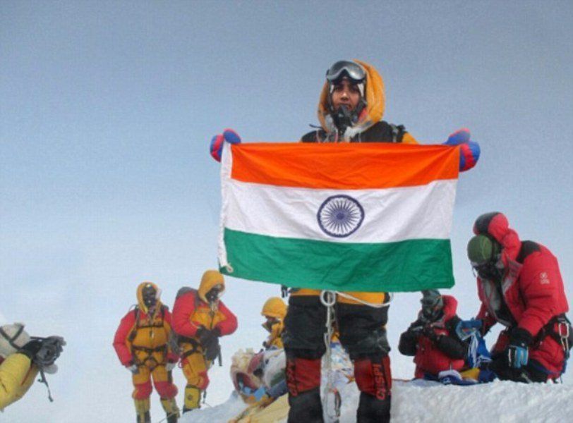 Ngaku-ngaku Muncak Everest, Pasangan Suami Istri dari India Diamankan Polisi. Duh, Segitunya Ya!