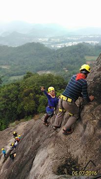 Pacarmu Hobi Naik Gunung? Kamu Harus Bersyukur Karena 5 Alasan Ini !