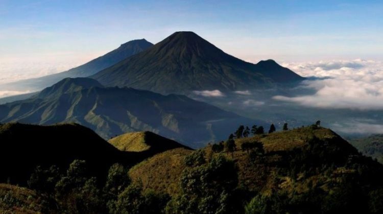 Dieng memang keren. Udara dingin, makanan murah, dan nyaman deh pokoknya