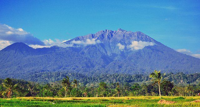 Keistimewaan Gunung Raung yang Harus Kamu Tahu