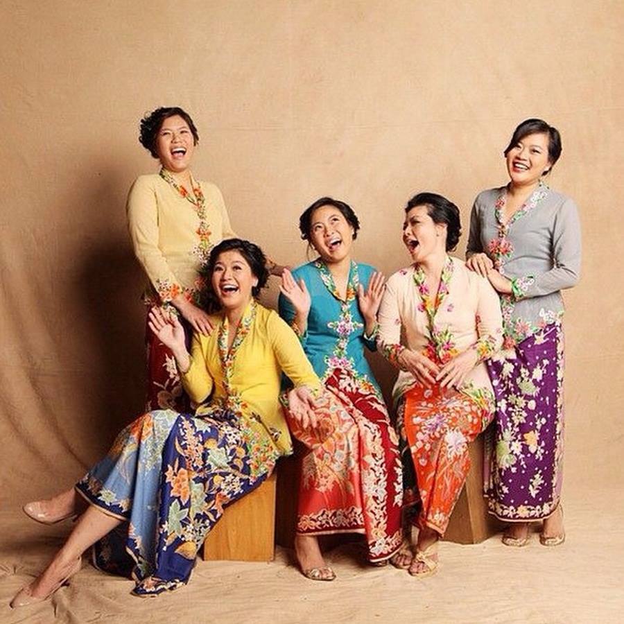 7 Kebaya Simpel yang Cocok Buat Lebaran. Bikin Hari Fitrimu Berkesan!