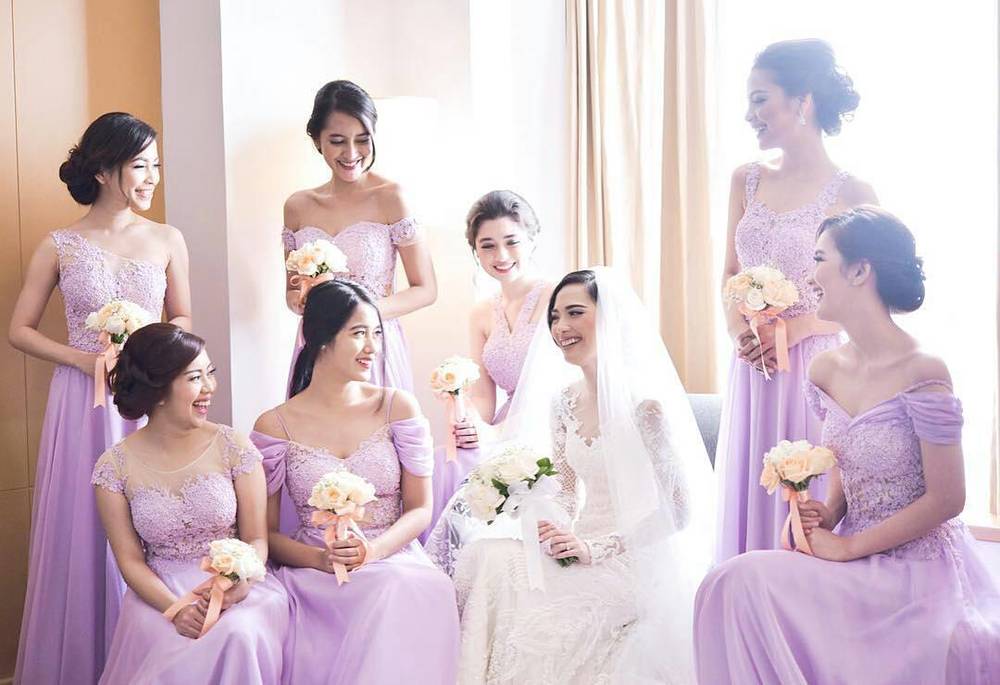 7 Hal Ini Telah Khatam Dirasakan Oleh Kamu yang Terlalu Sering Menjadi Bridesmaid!