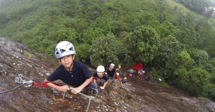 Via Ferrata Pertama di Indonesia yang Ada di Purwakarta