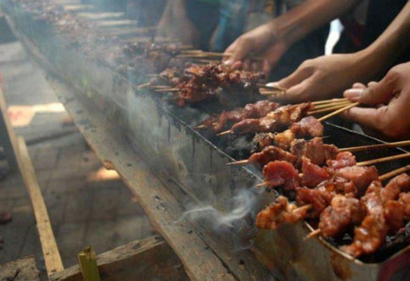 Undang Penjual Street Food ala Indonesia ini, Dijamin Membuat Pesta Pernikahaanmu Semakin Kece dan Merakyat