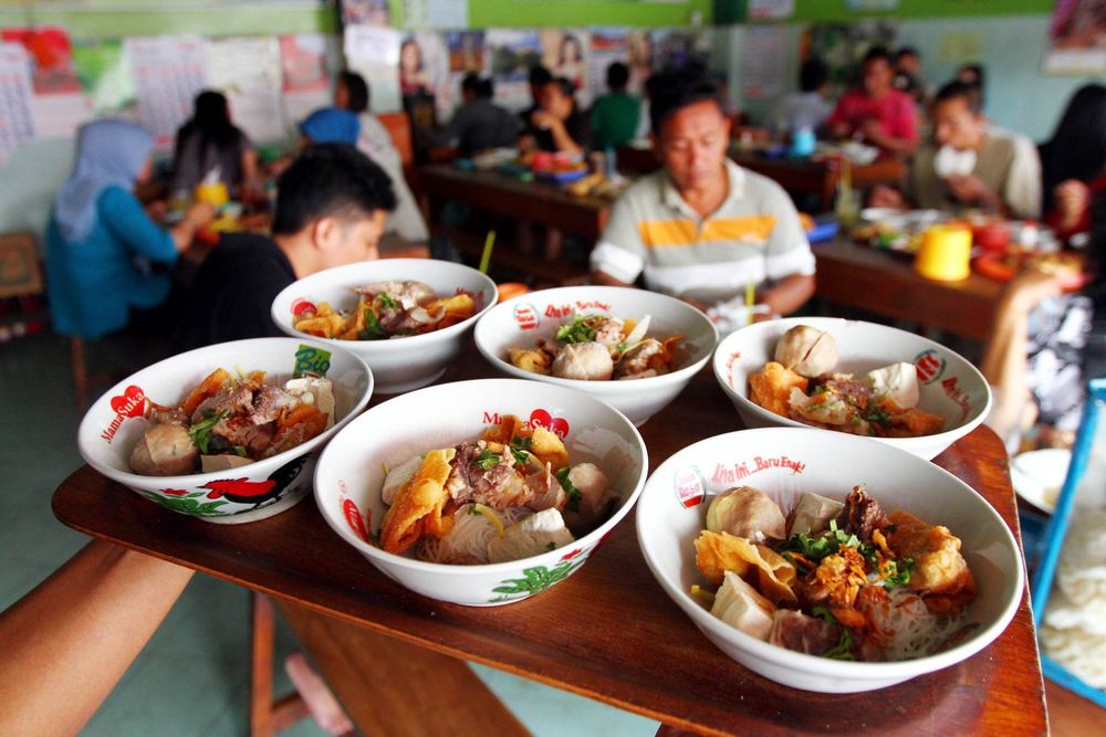 Undang Penjual Street Food ala Indonesia ini, Dijamin Membuat Pesta Pernikahaanmu Semakin Kece dan Merakyat