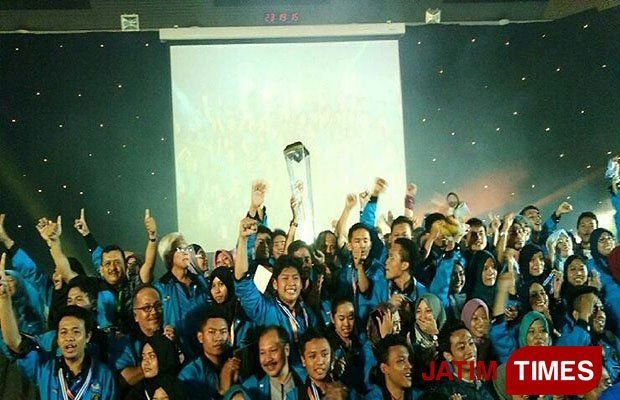 Mengisi Kemerdekaan Ala Mahasiswa : Mengamalkan Tri Dharma Perguruan Tinggi dengan Sebaik-Baiknya