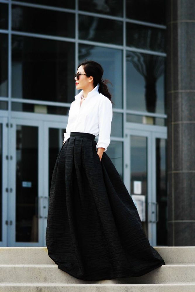 HallieDaily-Black-and-White-in-a-Maxi-Gown_3