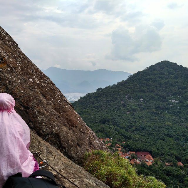 Via Ferrata Pertama di Indonesia yang Ada di Purwakarta