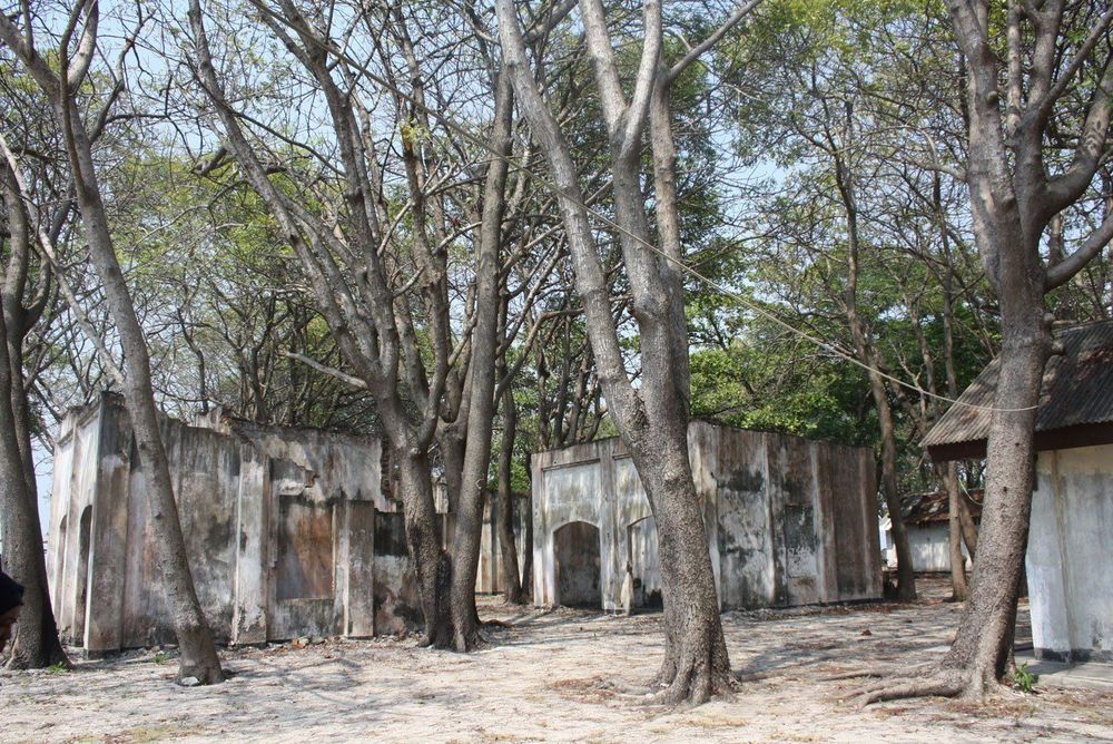 Kepulauan Seribu Nggak Cuman Ada Pantai Doang! Coba ke Pulau Onrust nan Angker Ini Kalau Berani