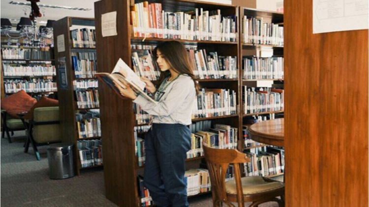 Mereka yang Sibuk Aja Masih Sempat Baca Buku. Kalau Kamu Gimana?