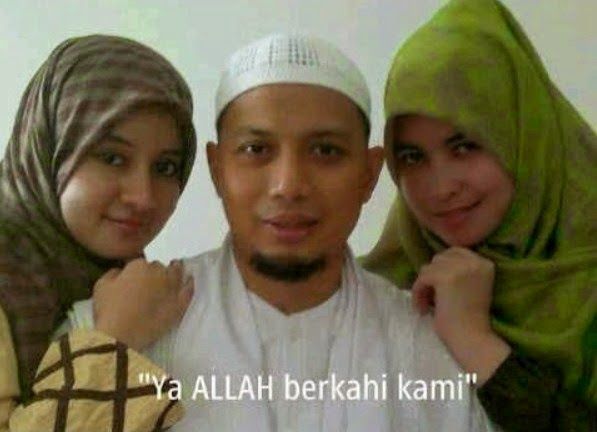 KH Ustadz Arifin Ilham dan Istri-istrinya