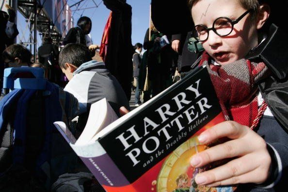 Ini 8 Ciri-Ciri Penggemar Harry Potter Abal-Abal, Kamu yang Sejati Mesti Tahu