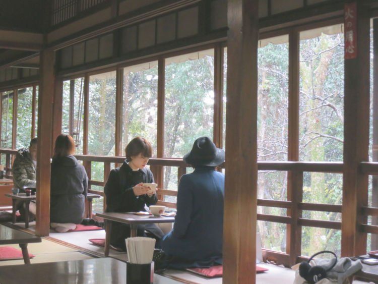 Ngopi yang cozy di Kyoto.