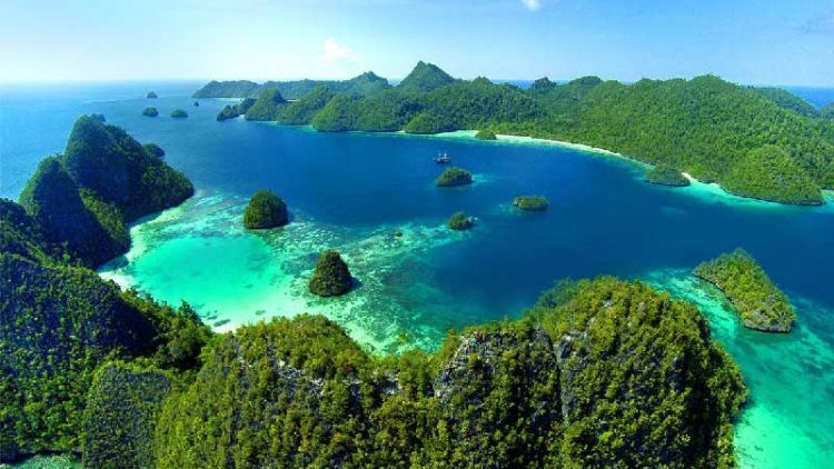 Sekali Seumur Hidup, Kamu Wajib Mengunjungi Kepulauan Raja Ampat Papua