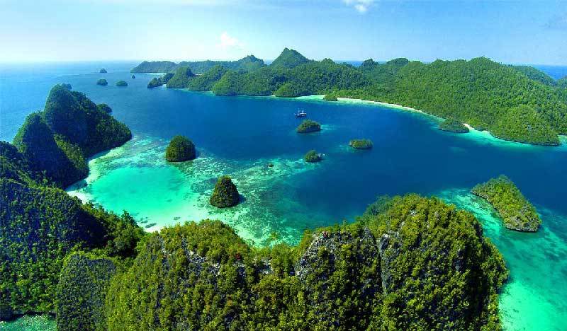 Sekali Seumur Hidup, Kamu Wajib Mengunjungi Kepulauan Raja Ampat Papua