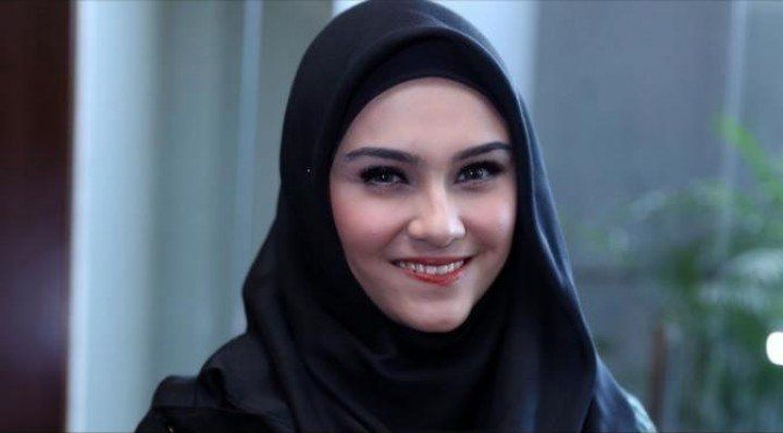 Kamu Hijabers Berpipi Chubby? Yuk Hindari Melakukan 5 Hal Ini!