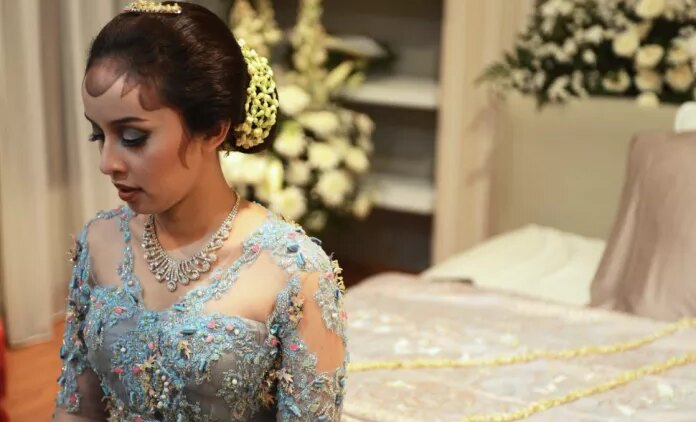 Pernikahan Adat: Jangan Mengaku Gadis Jawa Kalau Kamu Tak Tahu Acara Malam Midodareni!