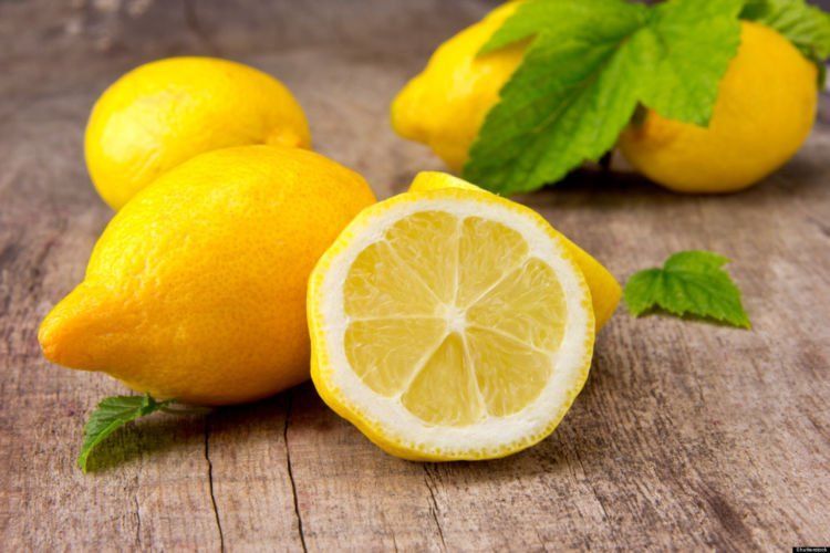 vitamin C dalam jeruk lemon efektif cerahkan kulit