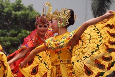 9 Tarian Tradisional dari Jawa Barat yang Harus Dipertahankan