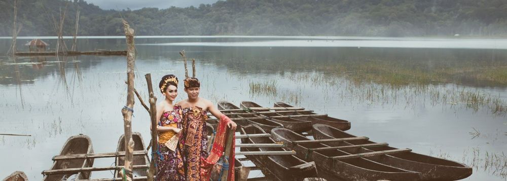 16 Inspirasi Foto Prewedding Bertemakan Tradisional! Berkesan Arif Dan Berbudaya!