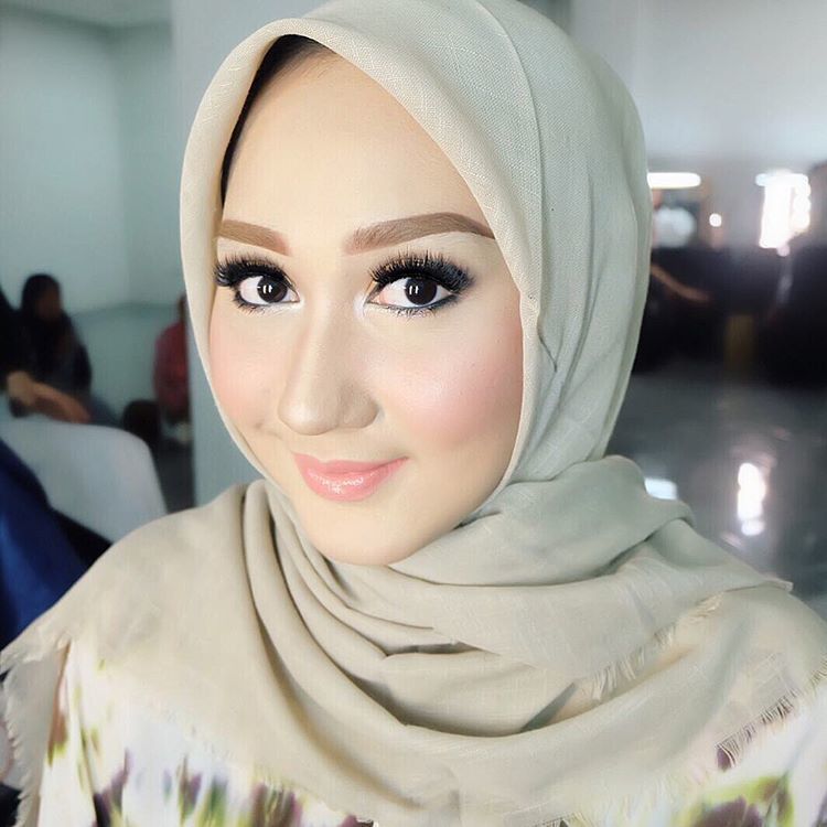 Seperti Apa Rupa 15 Seleb Ini dalam Kondisi Tanpa Make Up  