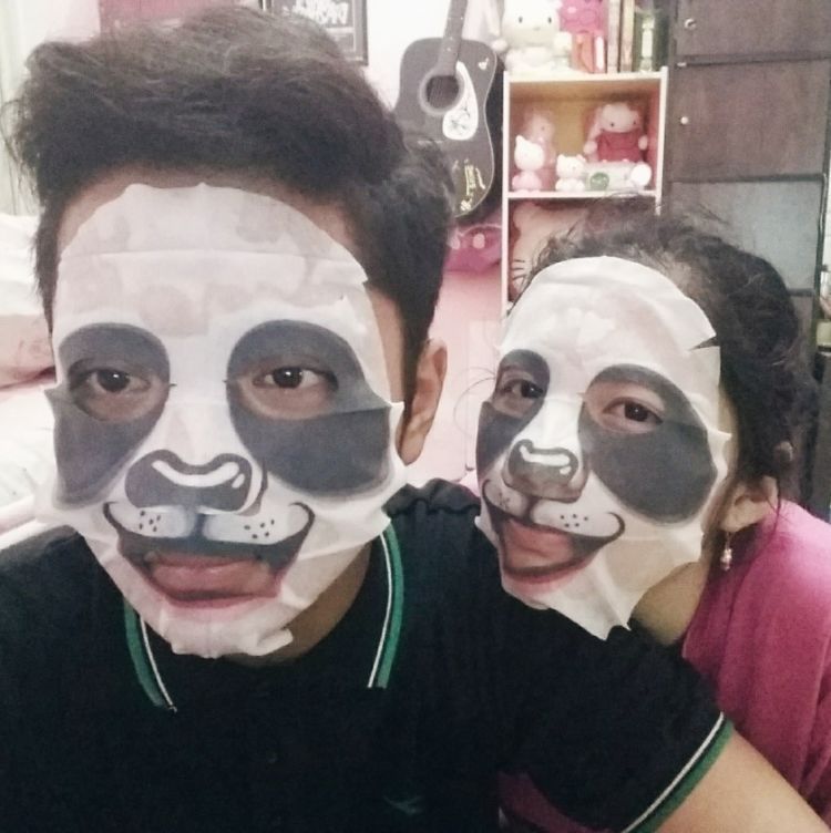 Masker hewan dipake barengan