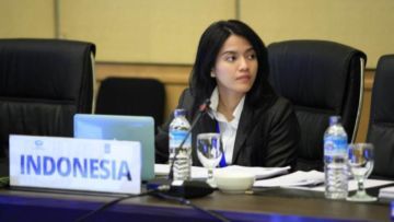 Kisah Diplomat Nara Rakhmatia, Embel-embel ‘Cantik’ yang Sering Bikin Orang Salah Fokus Baca Berita