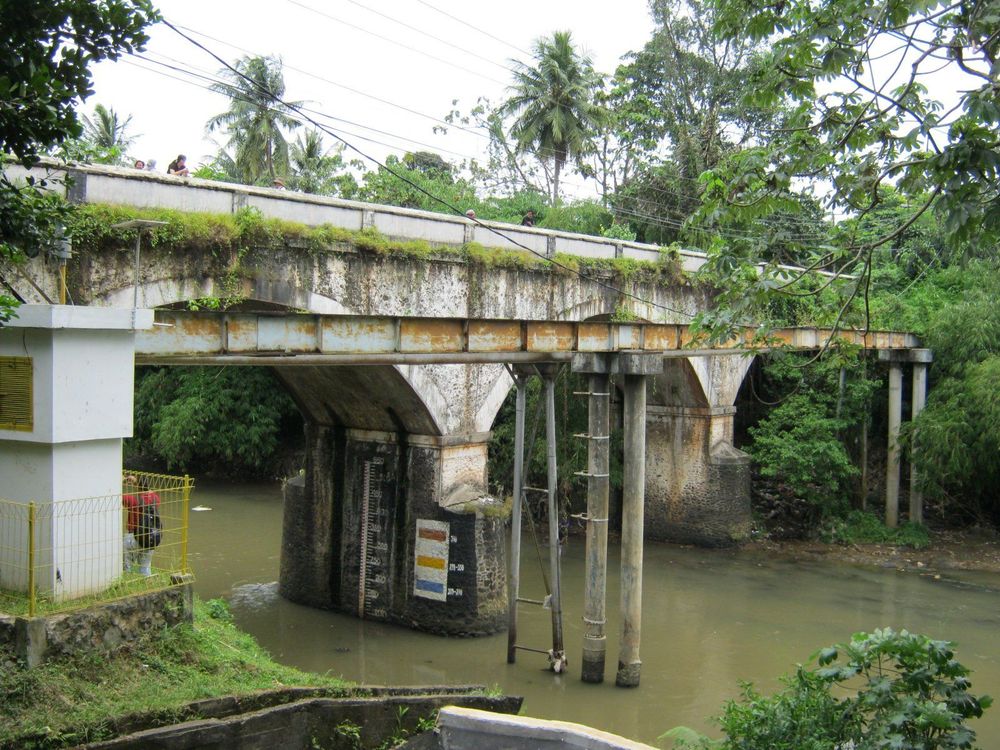 Misteri Jembatan Panus Depok yang Berusia Lebih Dari 100 Tahun. Sarat Akan Kejadian Tak Kasat Mata!